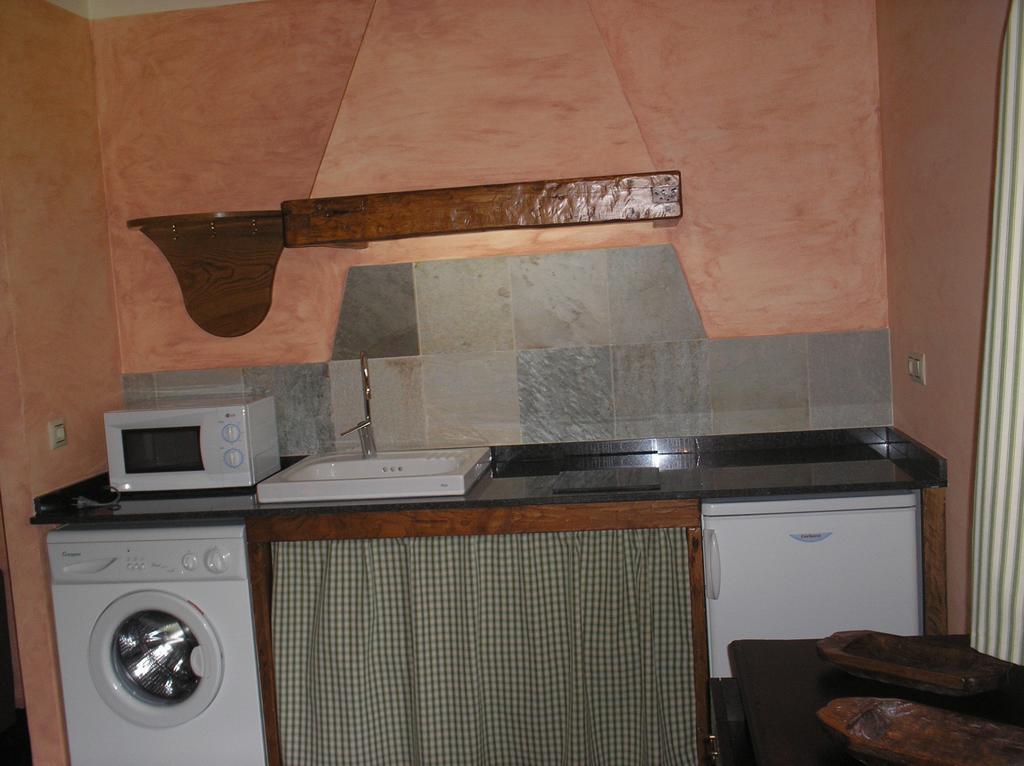 Hostal La Searila Seares Exterior foto
