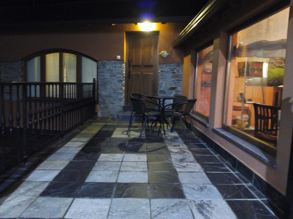 Hostal La Searila Seares Exterior foto